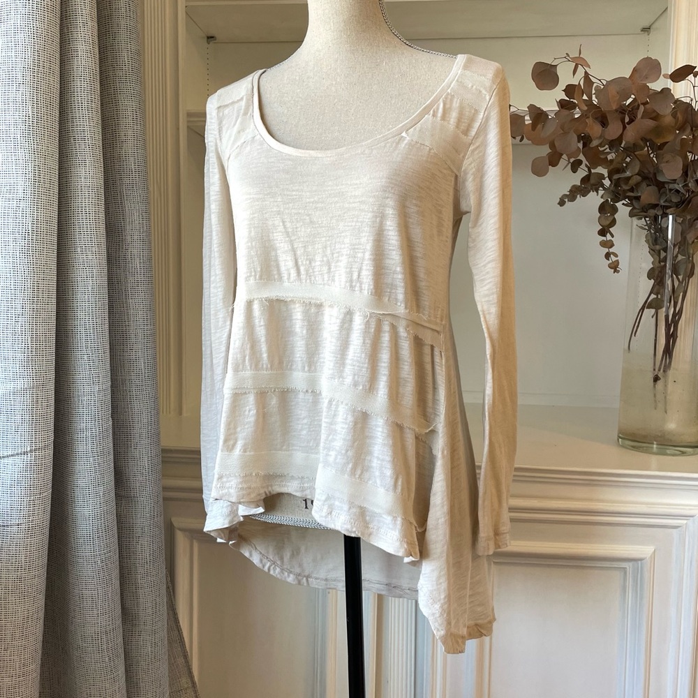 Threads 4 Thought Long Sleeves Hi-Lo Top size S